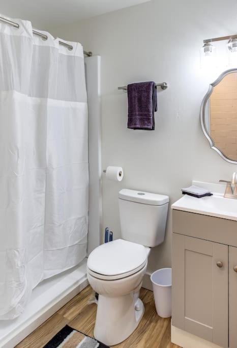 Studio W/ King Bed Near Dwtn Ρότσεστερ Εξωτερικό φωτογραφία